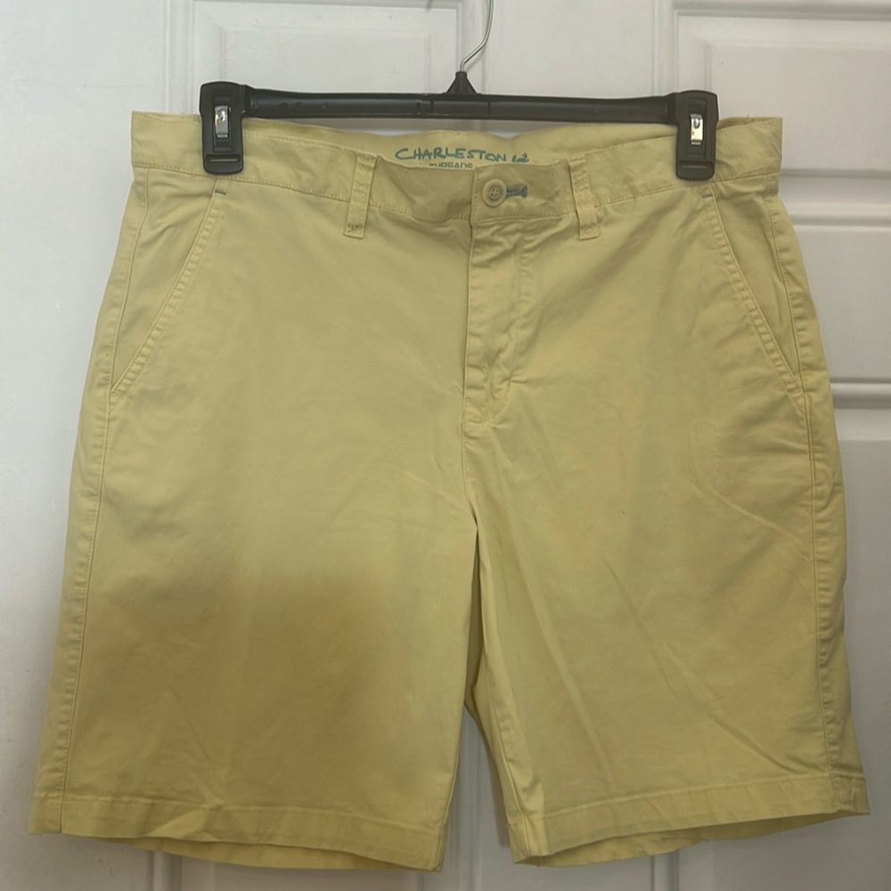 CHARLESTON THREADS Shorts